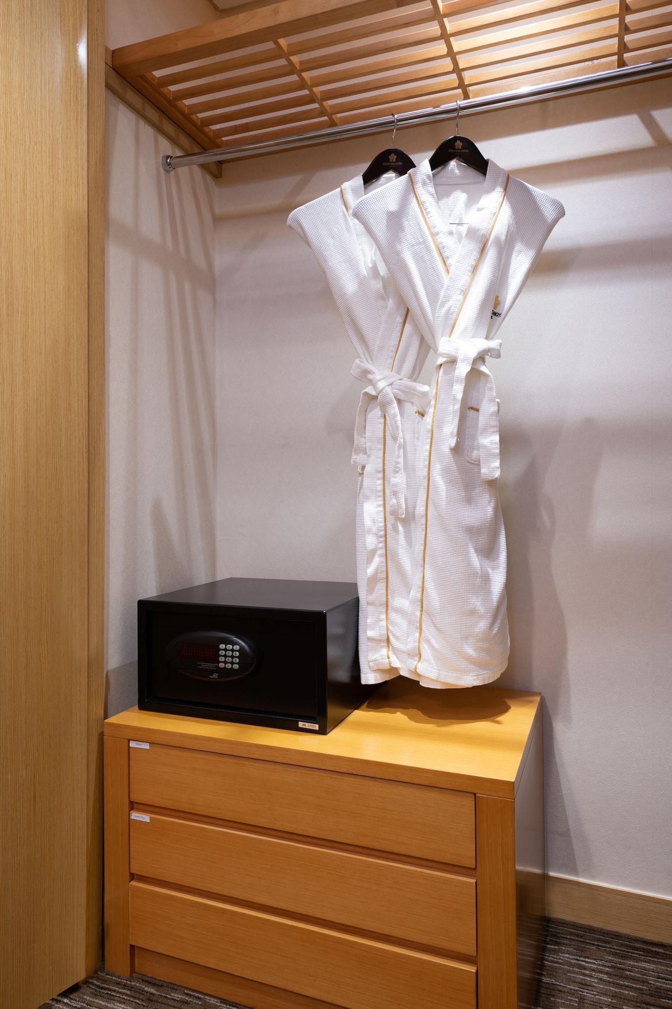 Stanford Hotel 4*