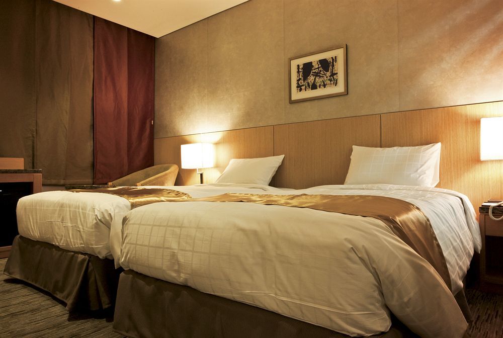 Stanford Hotel 4*