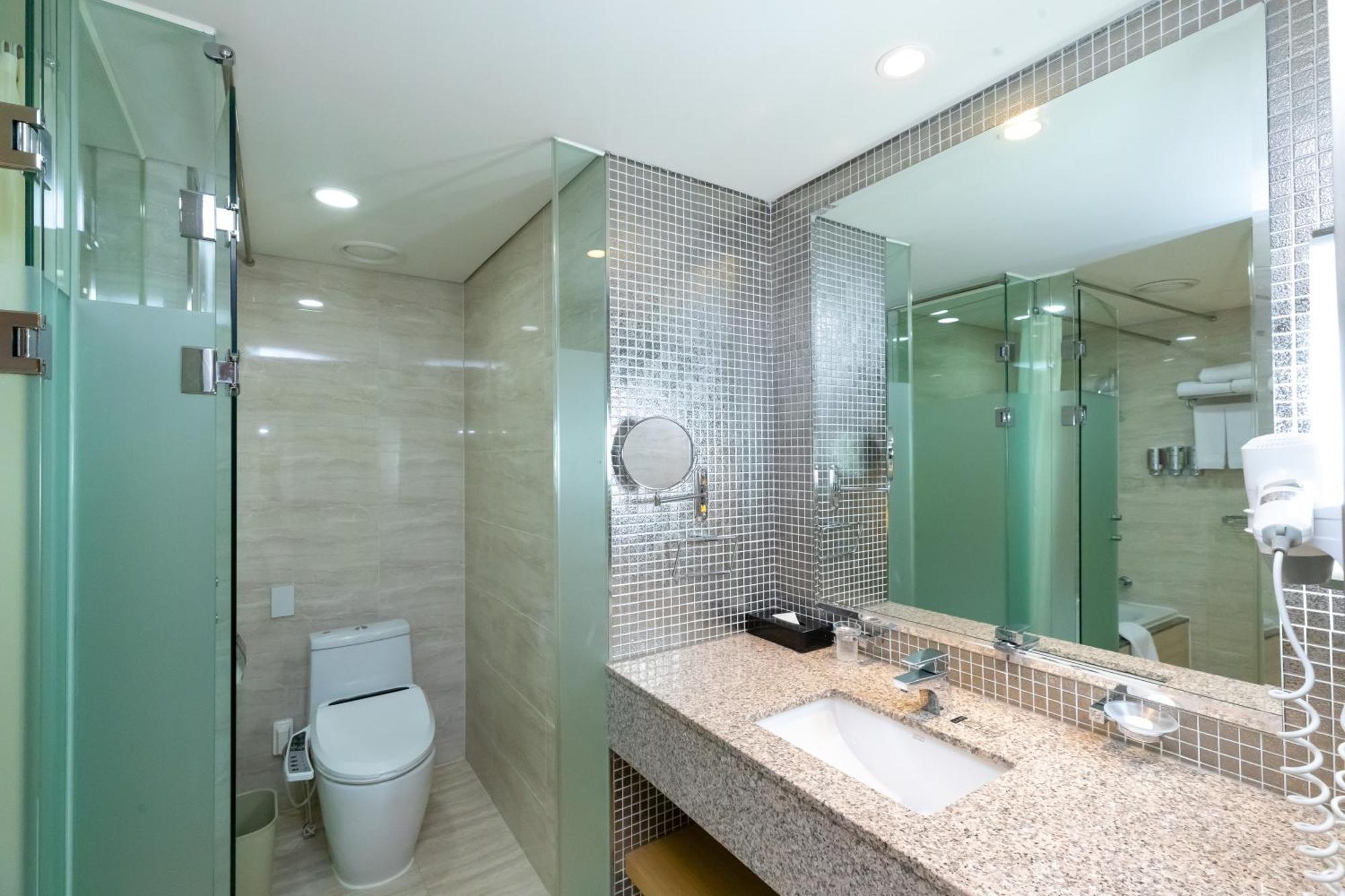 Stanford Hotel 4*